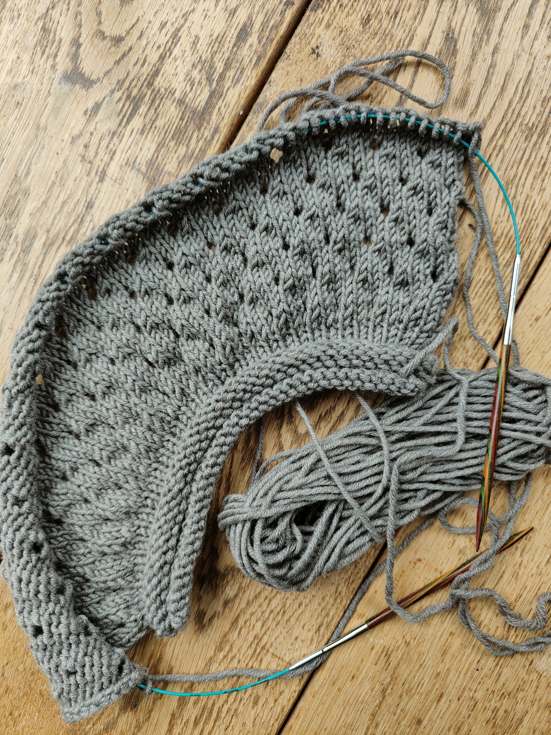 Photo de tricot pour illustrer un cours de tricot
